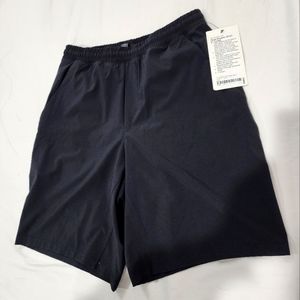 Men's Lululemon 9" Black Shorts - Med